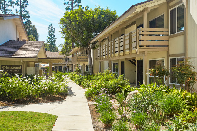 Building Photo - 155 Pinewood Apartments