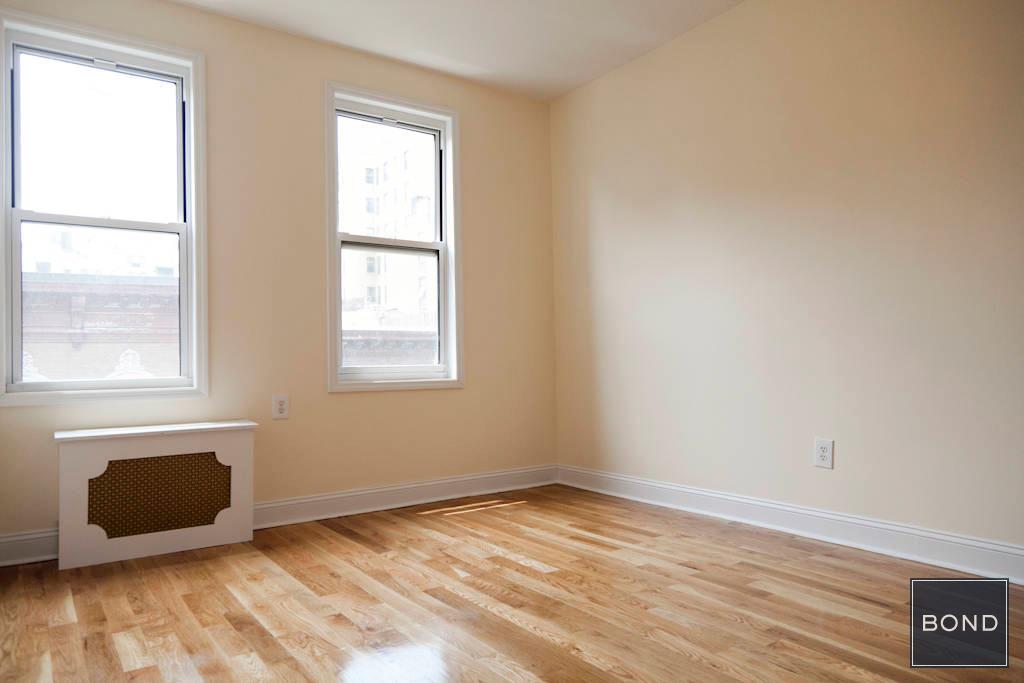 Primary Photo - 201 W 92nd St