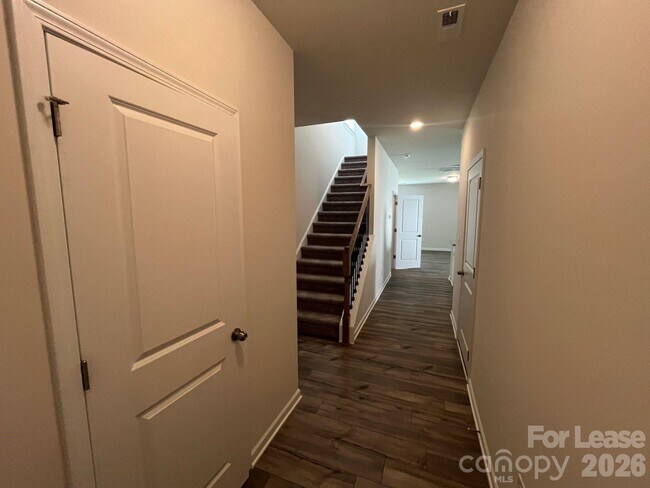 Foto del edificio - 1120 Langston Ln