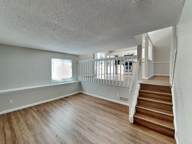 Building Photo - 4861 S Dunkirk Way