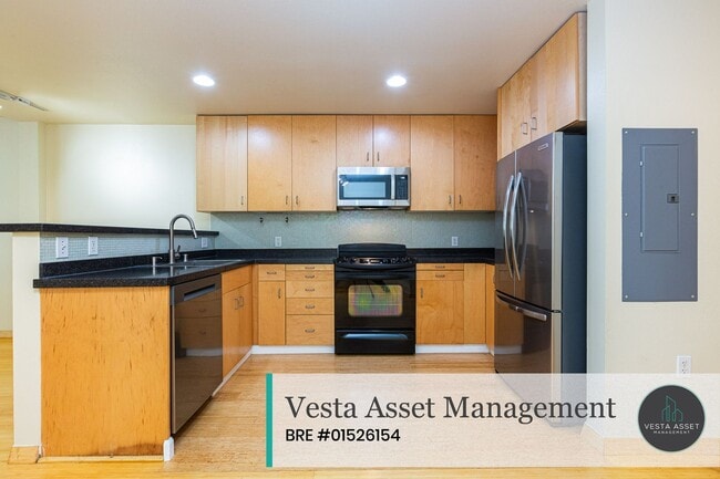 Foto del edificio - Lower Pacific Heights: Spacious 2-Level  L...