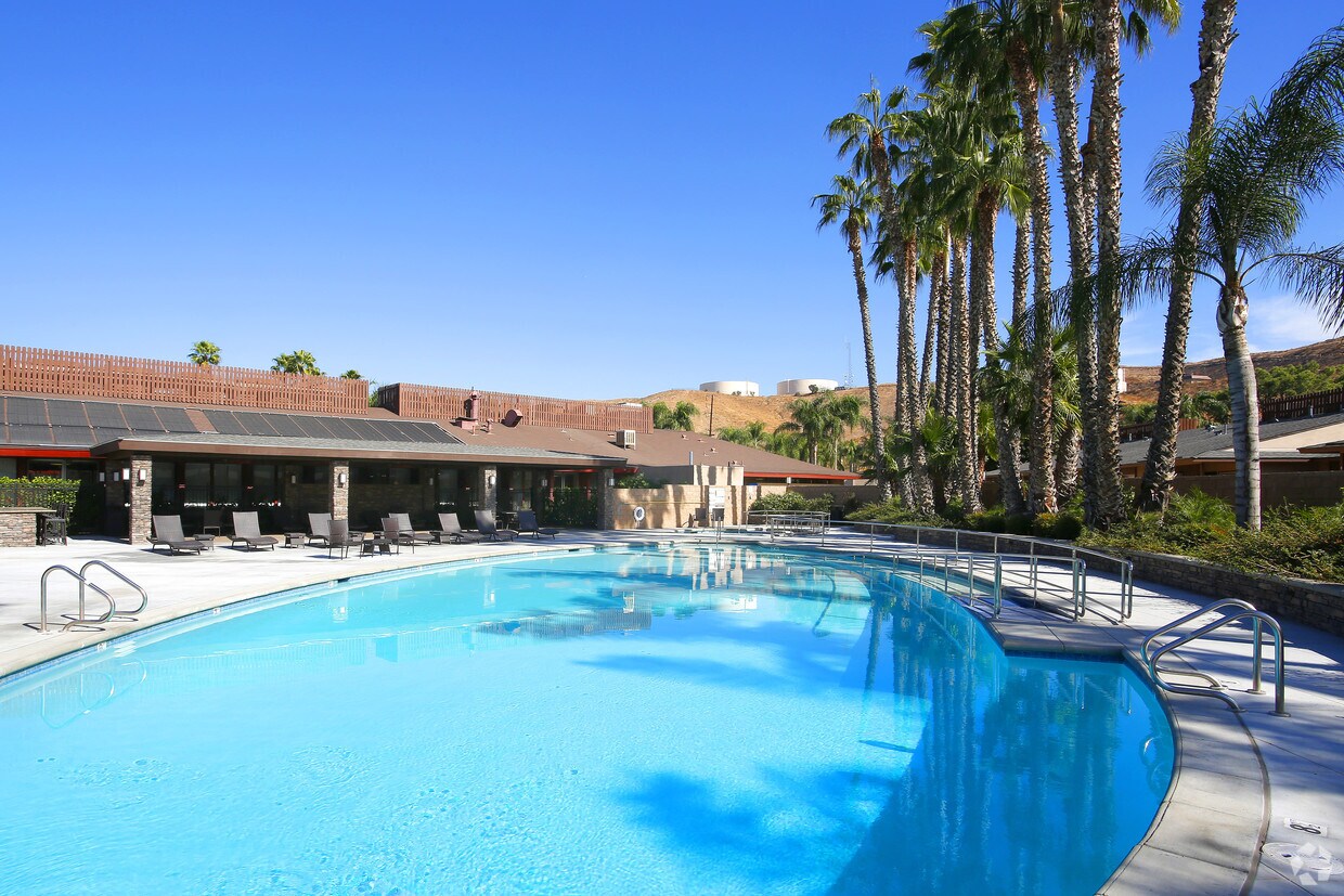 55+ Country Village Senior Apartments Alquileres en Jurupa Valley, CA