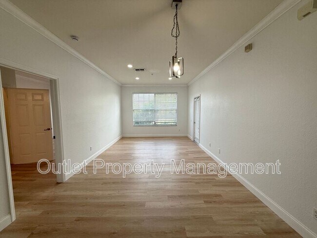 Foto del edificio - 583 Brantley Terrace Way