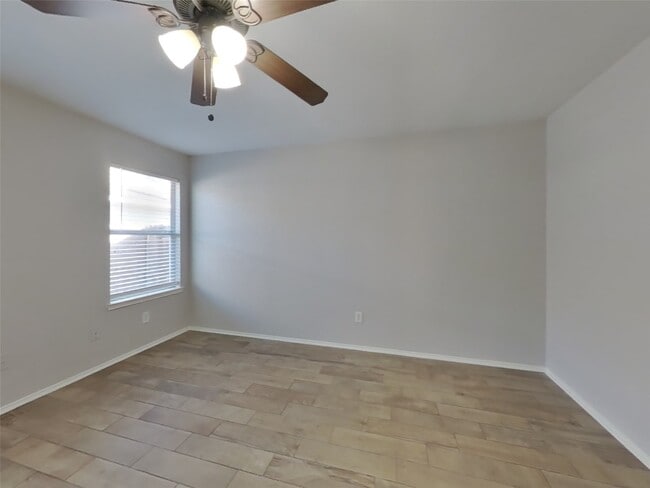 Building Photo - 22823 Sugar Bear Dr