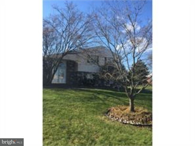 Building Photo - 648 Killdeer Ln