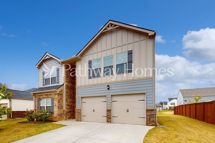 Primary Photo - 2327 Burnett Ln