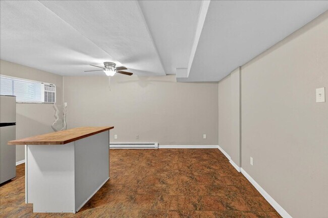 Foto del edificio - Jay ForganMord