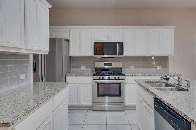 Building Photo - 6700 Ranchito Dr
