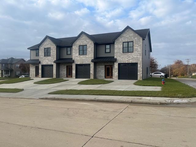 Foto principal - 6711 New Town Ave