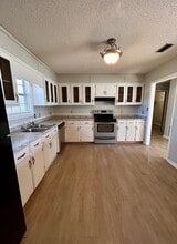 Building Photo - 3924 Foxridge Dr