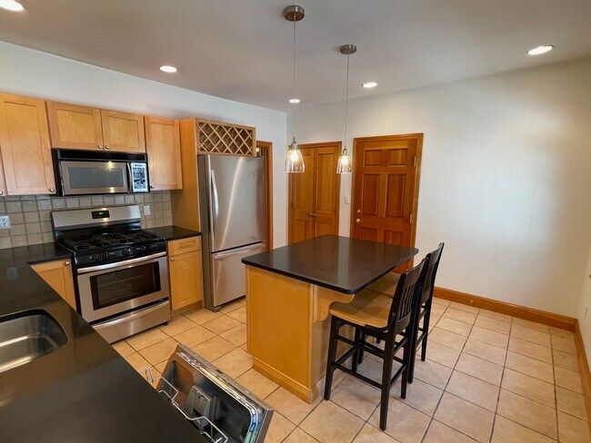 Building Photo - 37 Yerxa Rd