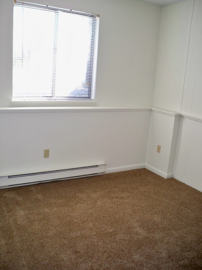 Baymar Apartments Bristol Ct Apartments Com