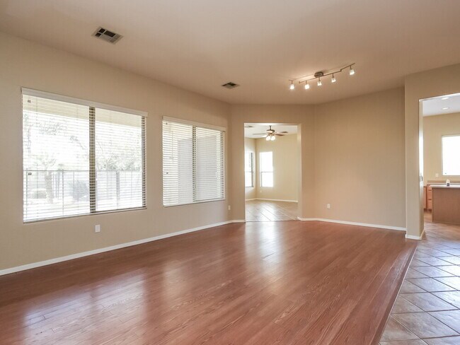 Foto del edificio - 1714 S Colonial Dr