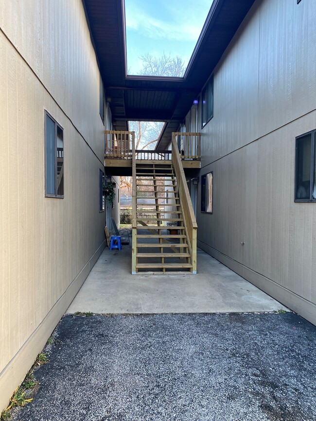 Building Photo - 1304 Centreville Ave