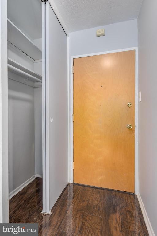 Building Photo - 2101 Chestnut St