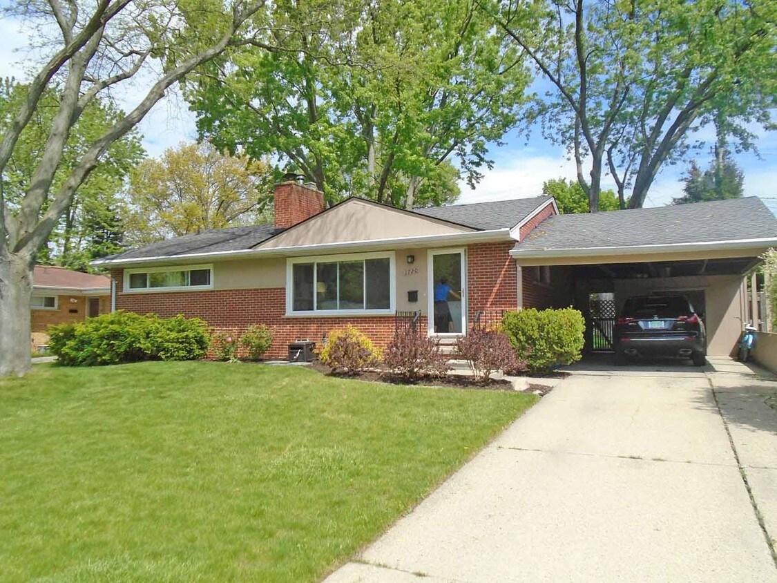 Primary Photo - 1720 Hanover Rd