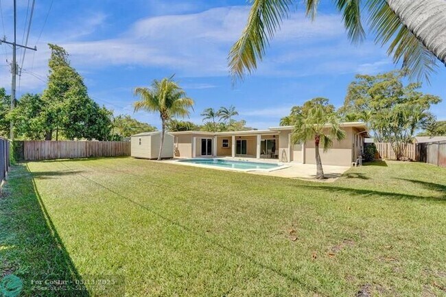 Building Photo - 5600 SW 8th St