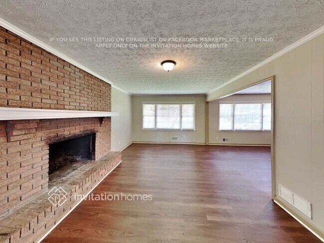 Foto del edificio - 1569 Dogwood Ln