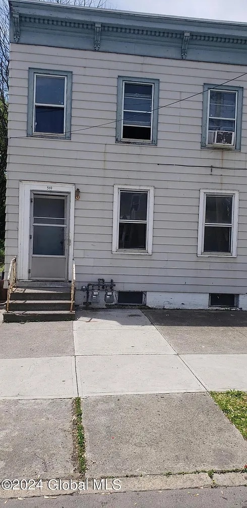 Building Photo - 510 Clinton Ave