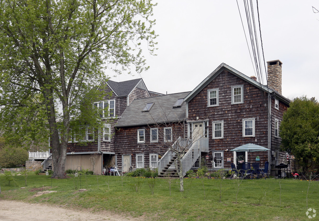 Primary Photo - 1801 Matunuck Schoolhouse Rd