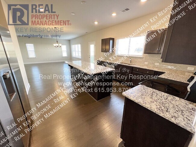 Building Photo - Gorgeous 4 Bedroom located in Cambridge Farms