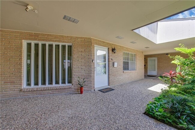 Foto del edificio - 16 Hibiscus Ave