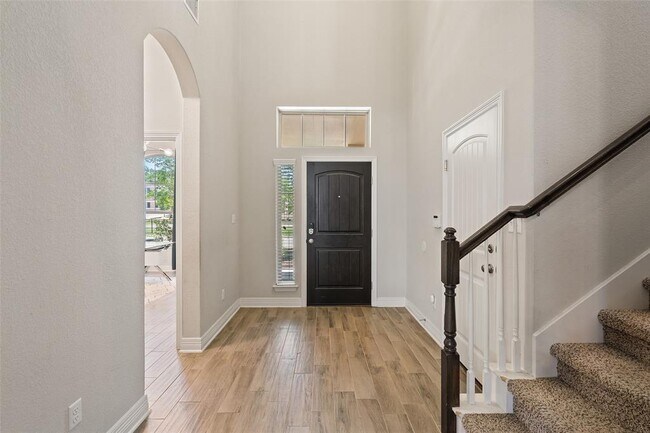 Building Photo - 1112 Teravista Crossing