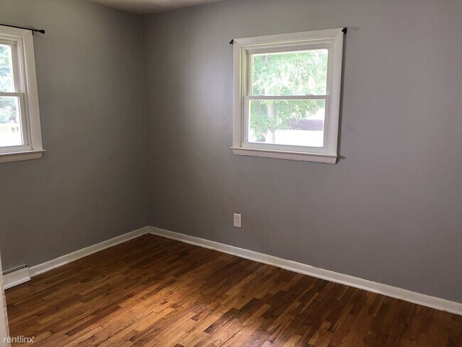 Building Photo - 3 br, 1 bath House - 1136 McCullough St