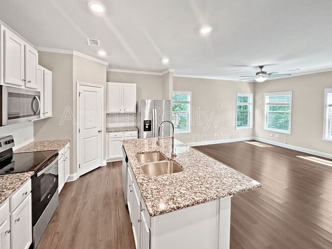 Building Photo - 2109 Pinnacle Walk
