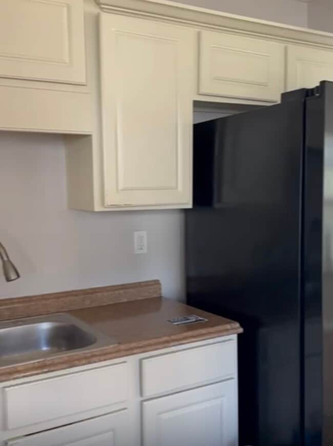 Photo - 1138 School Side Dr House