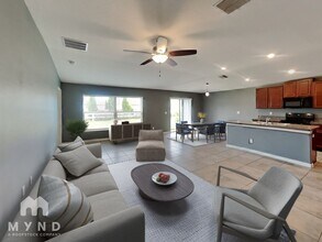 Building Photo - 10210 Bright Crystal Ave