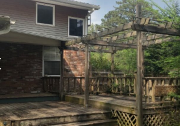 Building Photo - 2039 S Ridge Rd