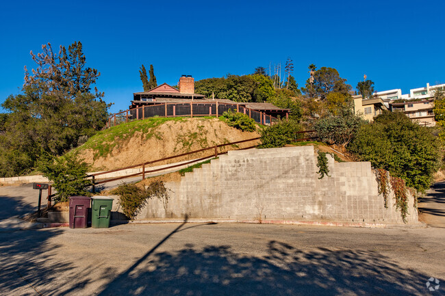 Building Photo - 601 Bohlig Rd