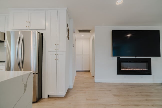 Building Photo - 52801 Avenida Alvarado