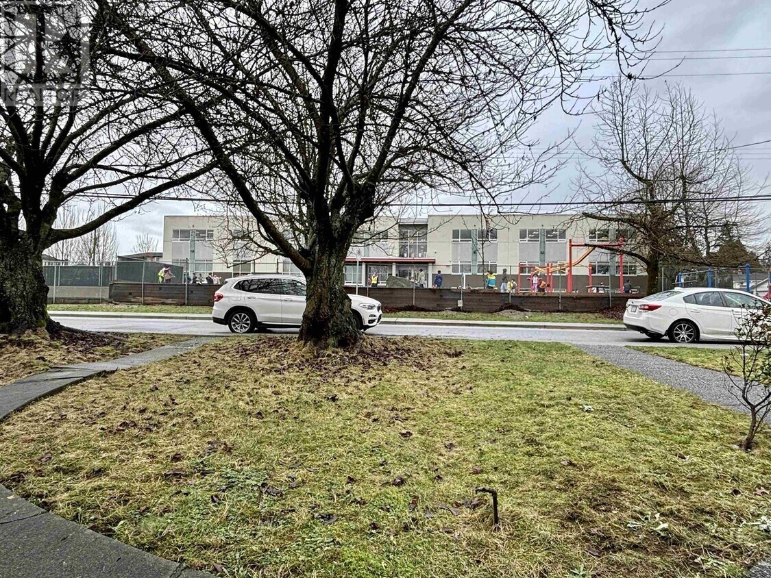 82648212 12th Ave, Burnaby, BC V3N 2L4 House for Rent in Burnaby, BC