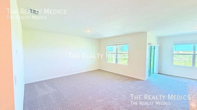 Building Photo - 914 Princess Sabal Pt