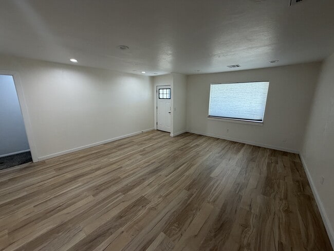 Building Photo - 4502 Jordan Ave