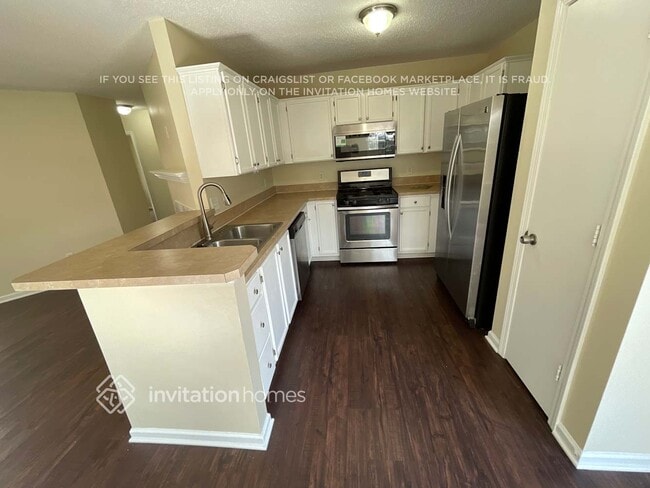 Foto del edificio - 11814 Stewarts Crossing Dr