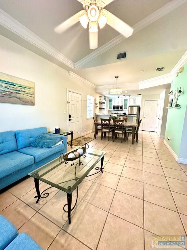 Building Photo - 111 E Polaris Dr