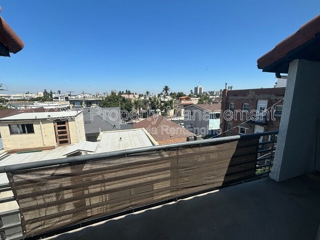 Foto del edificio - 327 Chestnut Ave