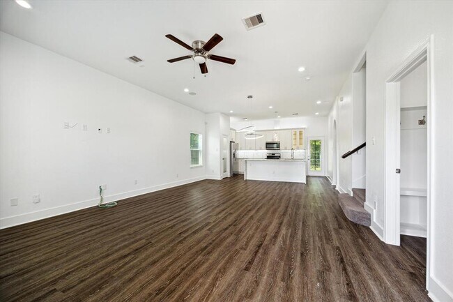 Building Photo - 5041 Mallow St