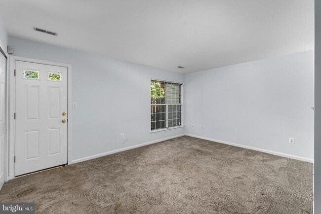 Building Photo - 2204 Commissary Cir