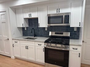Building Photo - 263 Hawley Ave
