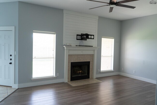 Foto del edificio - 5 Libby Ct