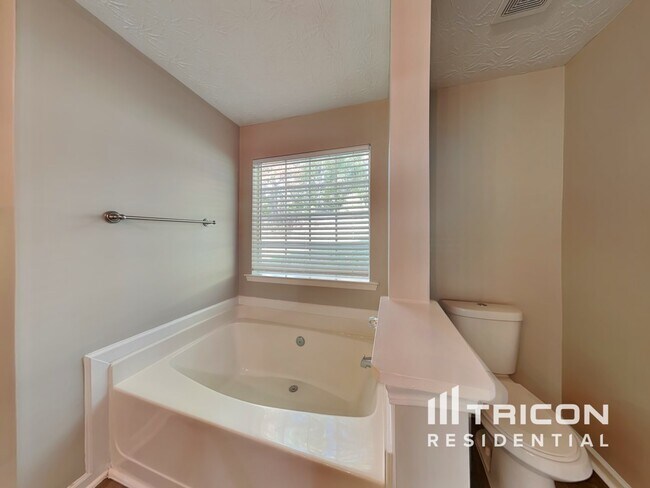Foto del edificio - 5545 Amber Cove Way