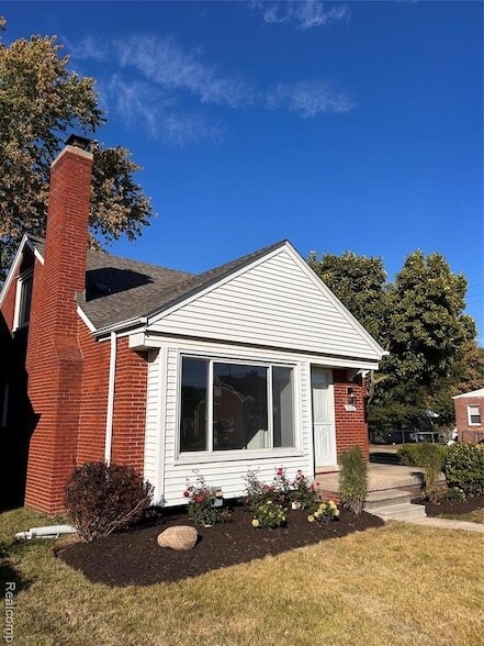 Foto del edificio - 15161 Sprenger Ave