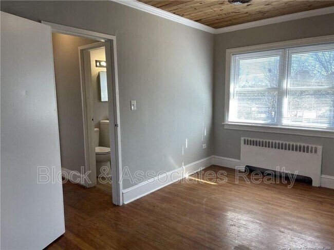 Building Photo - 1301 S 10th St