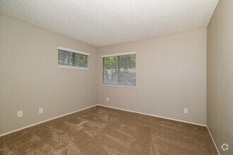1BR, 1BAS - 688SF - ELLINGTON APARTMENTS