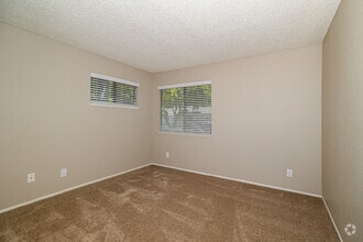 1BR, 1BAS - 688SF - ELLINGTON APARTMENTS