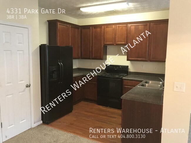 Building Photo - Unit 166 - Beautiful Gated Atlanta Townhom...